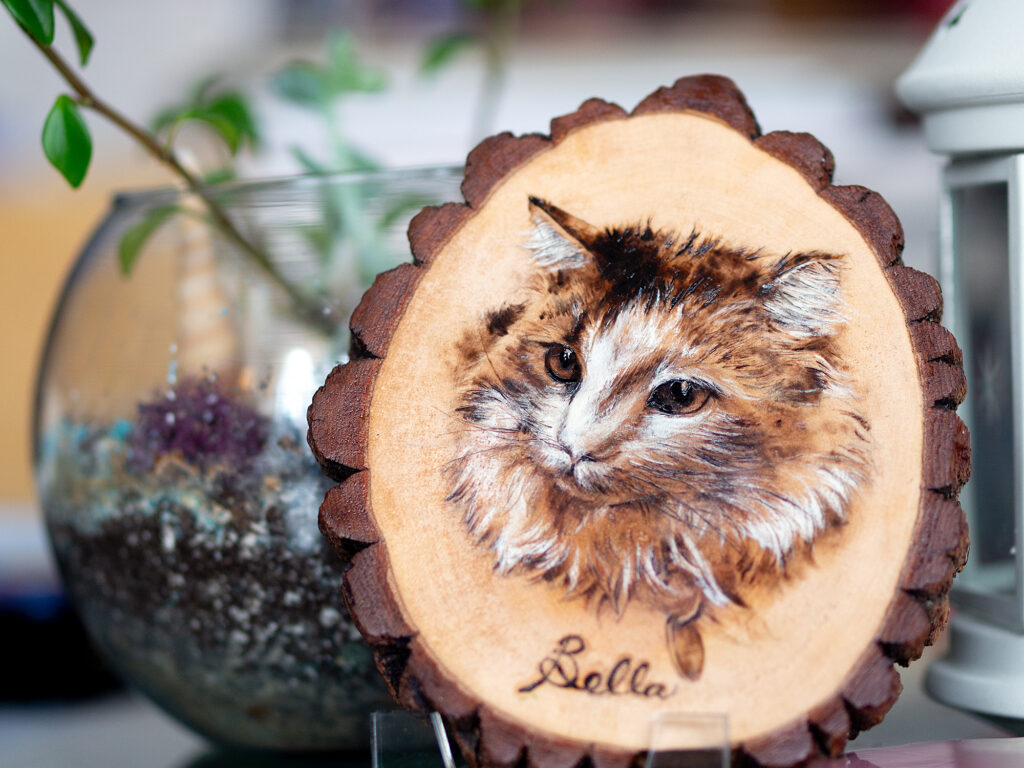 Natasha Ivanco, wood burning